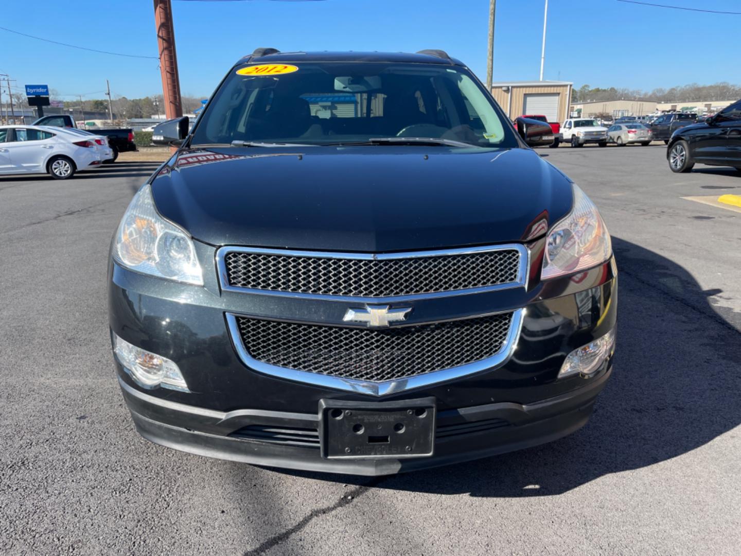 2012 Black Chevrolet Traverse (1GNKRGED7CJ) with an V6, 3.6 Liter engine, Auto, 6-Spd w/Shft Ctrl transmission, located at 8008 Warden Rd, Sherwood, AR, 72120, (501) 801-6100, 34.830078, -92.186684 - Photo#2